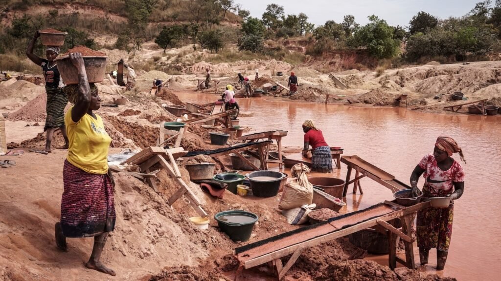 Imgi 256 west africa gold mining